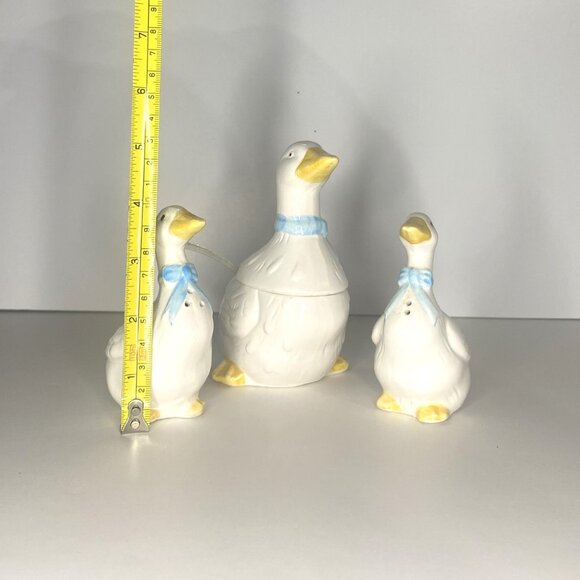 Vintage Geese Salt & Pepper Shakers and Sugar Dish - Picture 4 of 10